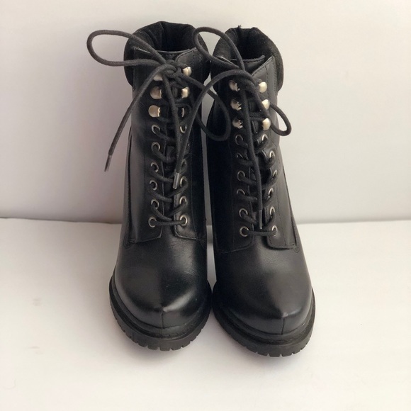 BCBG black high heeled boots - Picture 6 of 8